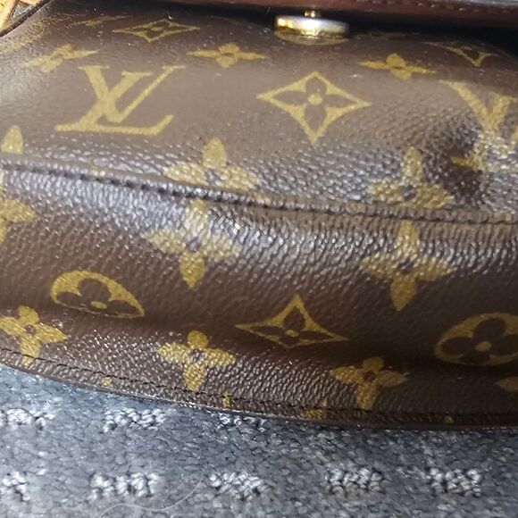 Louis Vuitton Saint Cloud Monogram Crossbody Bag - Picture 5 of 16